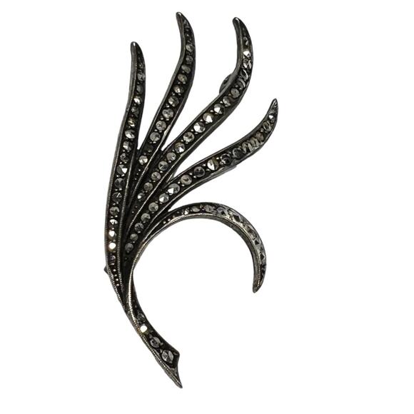 Vintage Silver Marcasite Feather Leaf Brooch Spray Pin Push-pull Trombone Clasp - Picture 1 of 6
